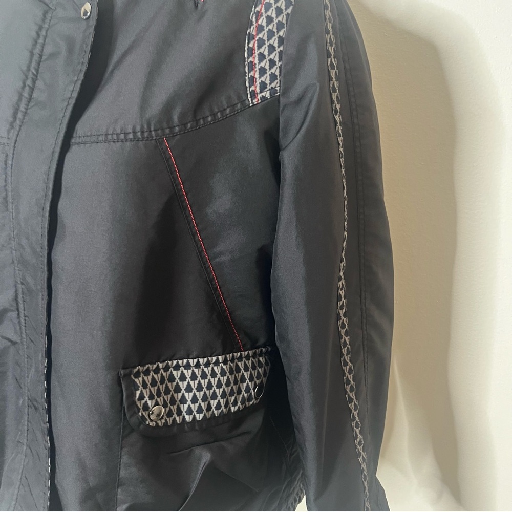 MYUNG SHIN Men’s Black Gray Red Contrast Stitched Hooded Toggle Nylon‎ Jacket XL - Picture 2 of 16